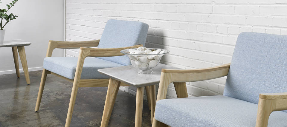 Prose Lounges with Free-Standing End Table